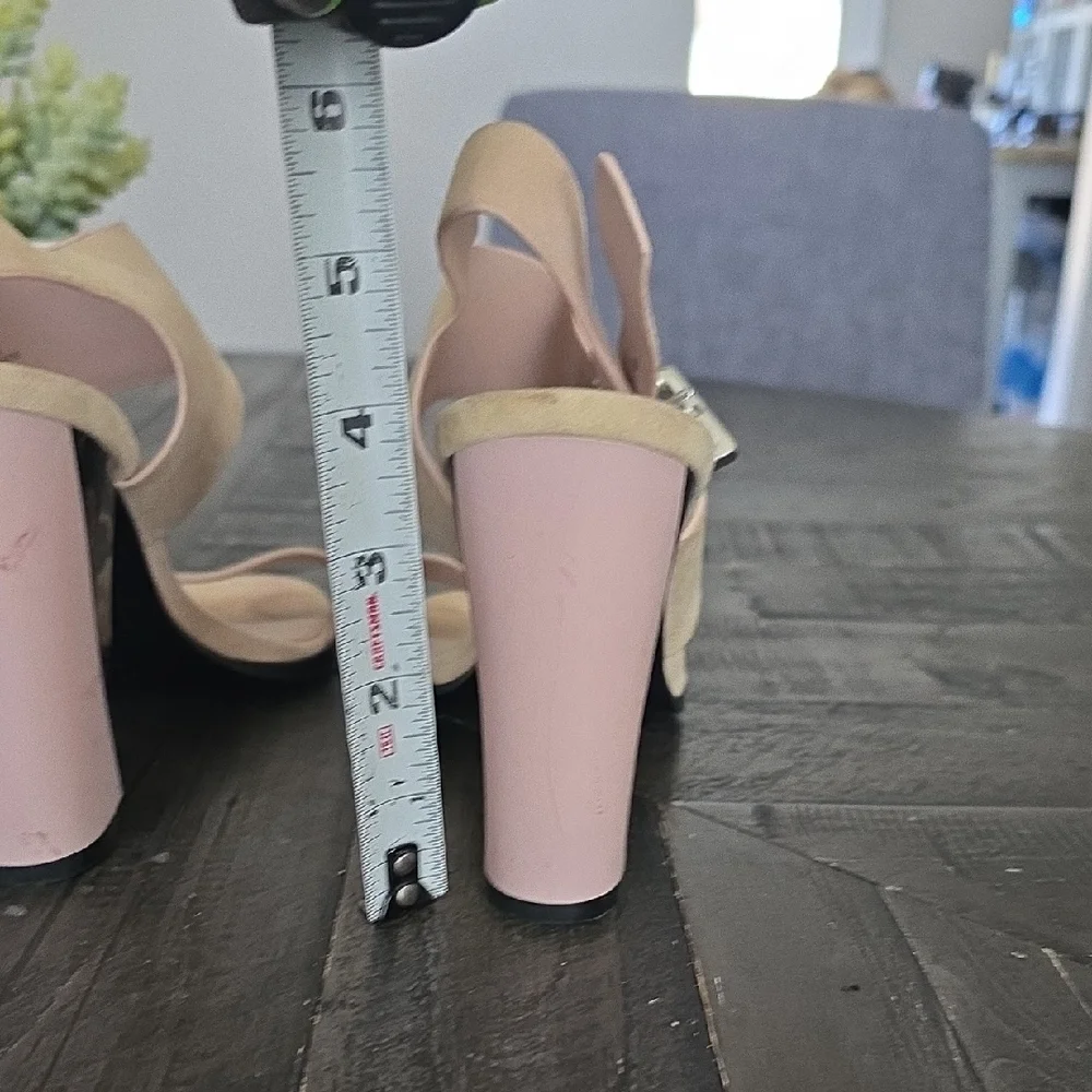 Calvin Klein Women's Tan Sandals - Picture 8 of 9